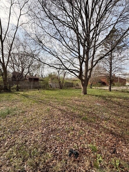 Backyard - 2256 N Pasadena St