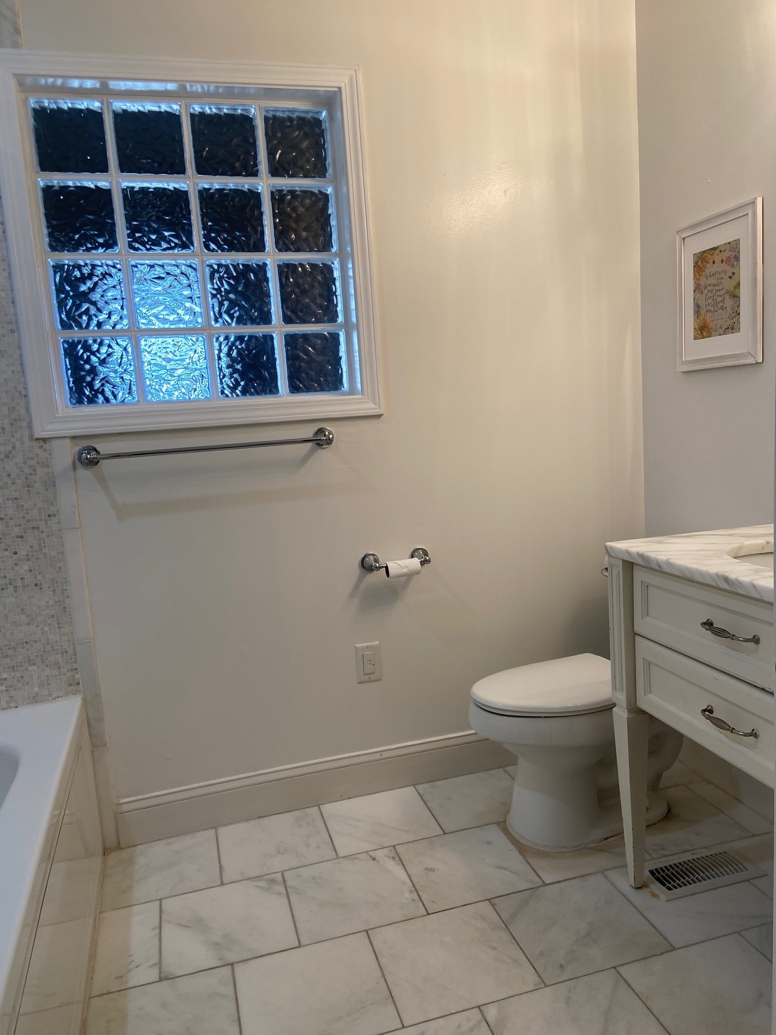 Building Photo - 907 Irving Rd