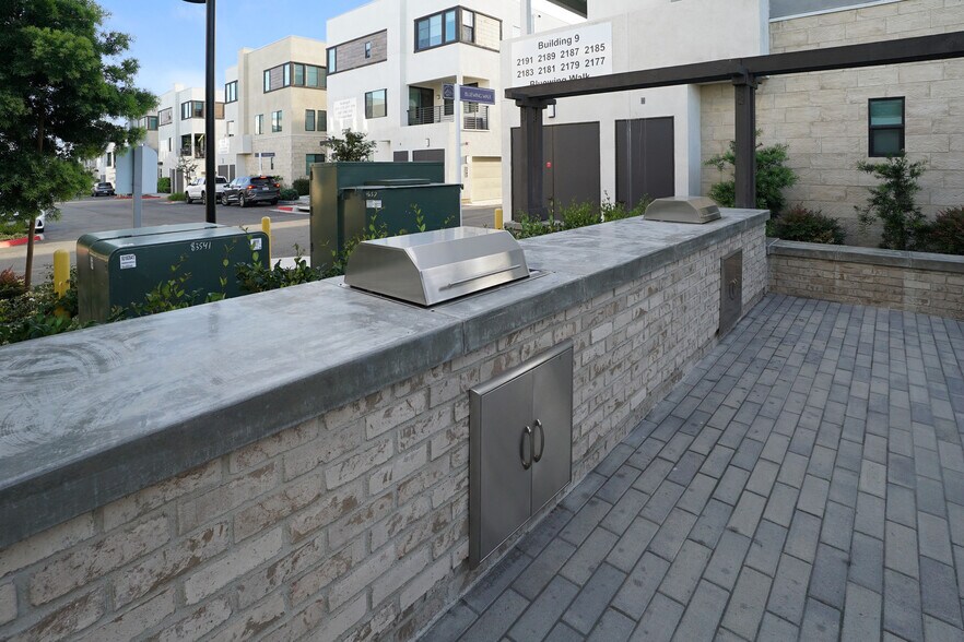 Building Photo - 2117 Copper Walk