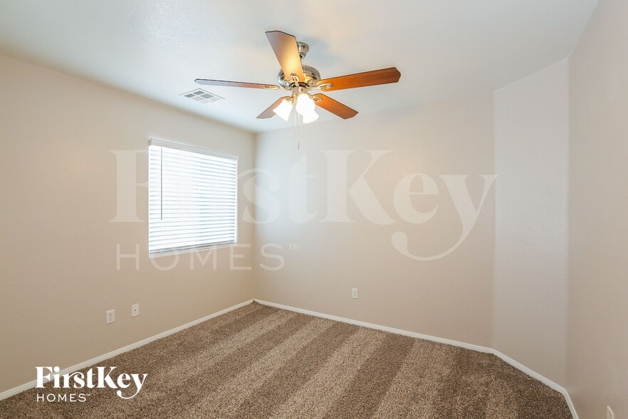 Building Photo - 7616 Highland Pony St