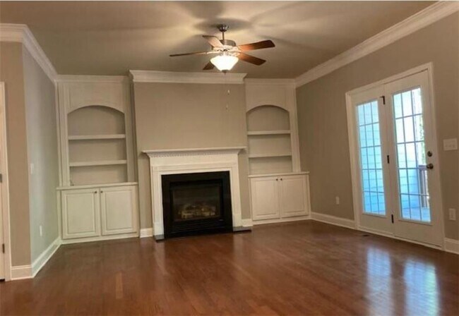 Building Photo - 12820 Doe Dr