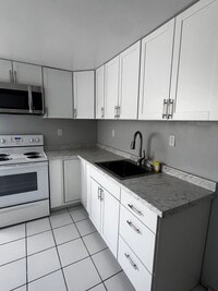 Building Photo - 6th Avenue Apartments