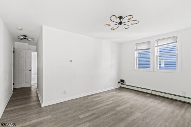 Building Photo - 205 N 16th St