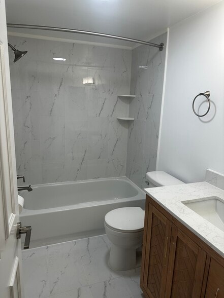New tub - 2530 Fairfax Dr