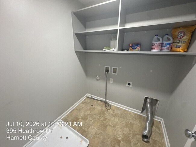 Building Photo - 394 Heathrow Drive