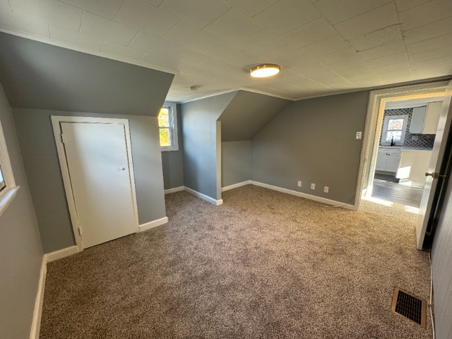 Building Photo - 141 Willow Grove Ave