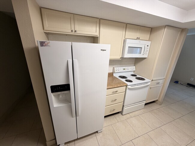 Building Photo - 10489 113th St N