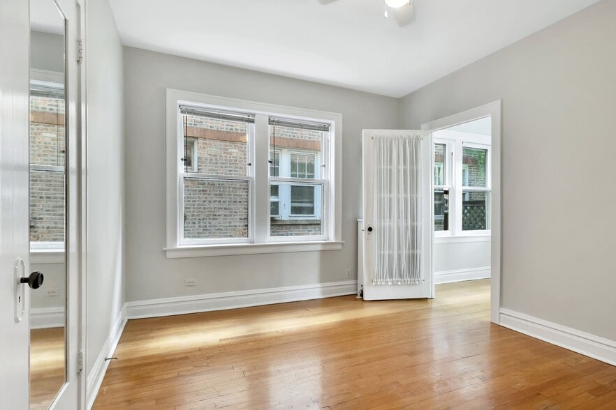 Building Photo - 5658 N Campbell Ave