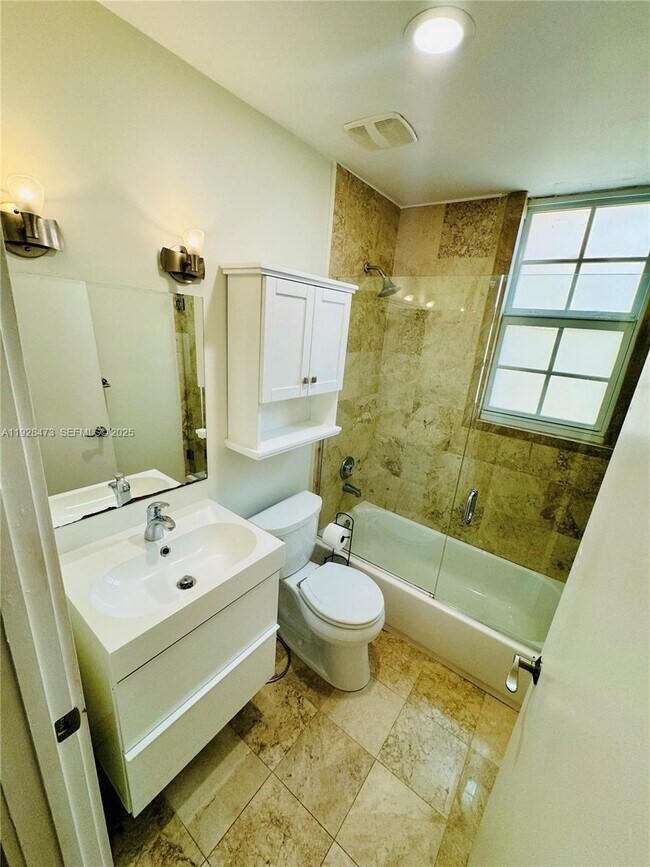 Building Photo - 3224 Biscayne Blvd