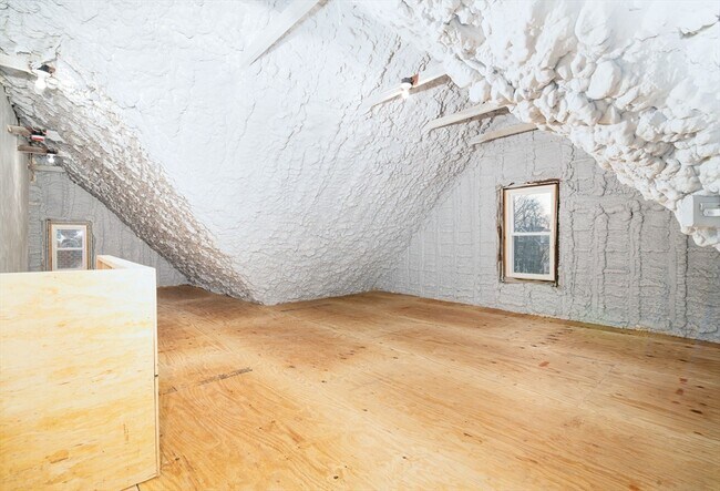 Building Photo - 43 Tainter St