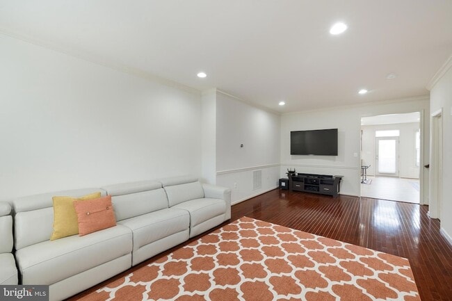 Building Photo - 42557 Dreamweaver Dr