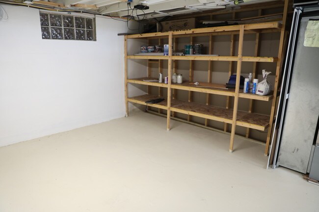 Building Photo - 9901 Huey Rd