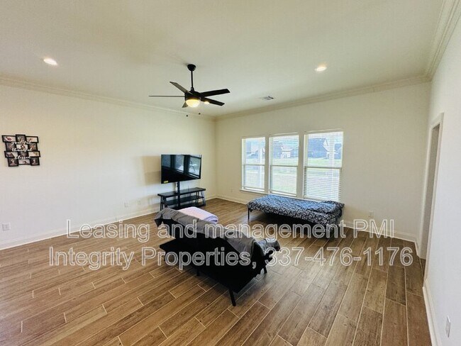 Building Photo - 117 Preston Rose Ln