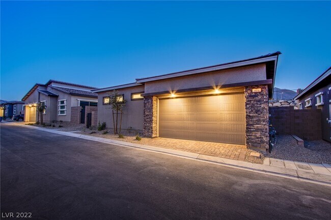 Building Photo - 909 Allister Flds Ln