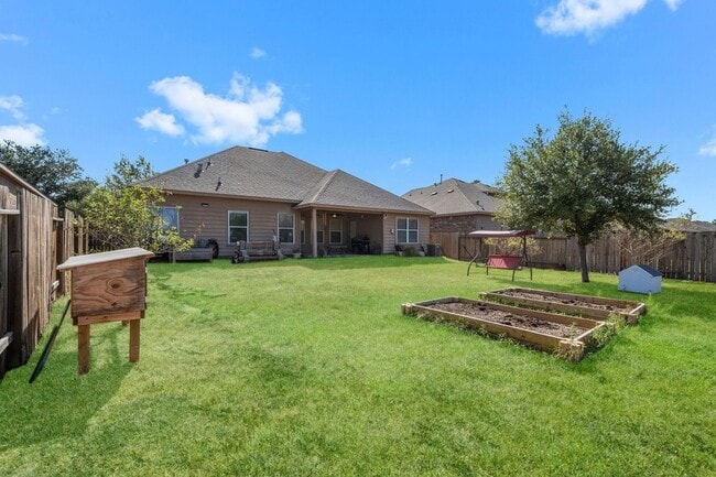 Building Photo - 2022 Borthwick Ln