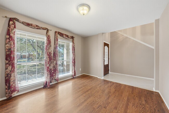 Building Photo - 26038 Palmdale Estate Dr