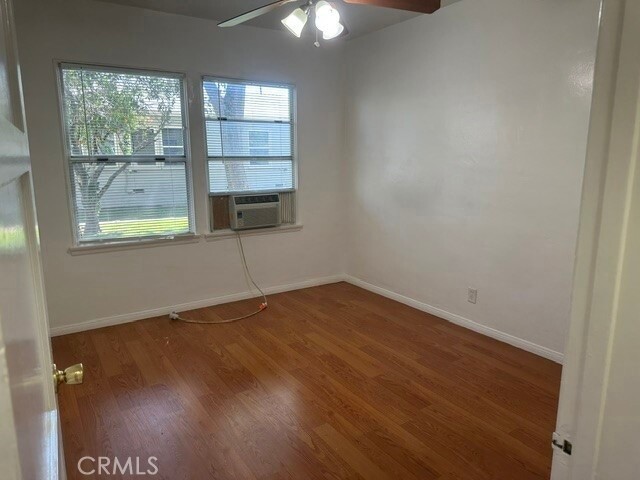 Building Photo - 601 E Chevy Chase Dr