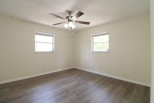 Building Photo - 1230 Amble Ln