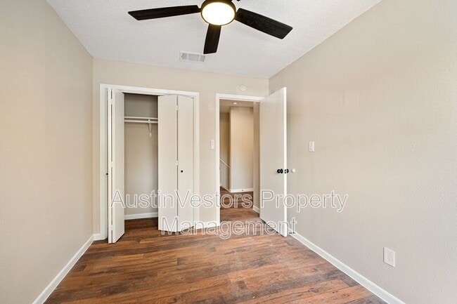 Building Photo - 200 Concho St