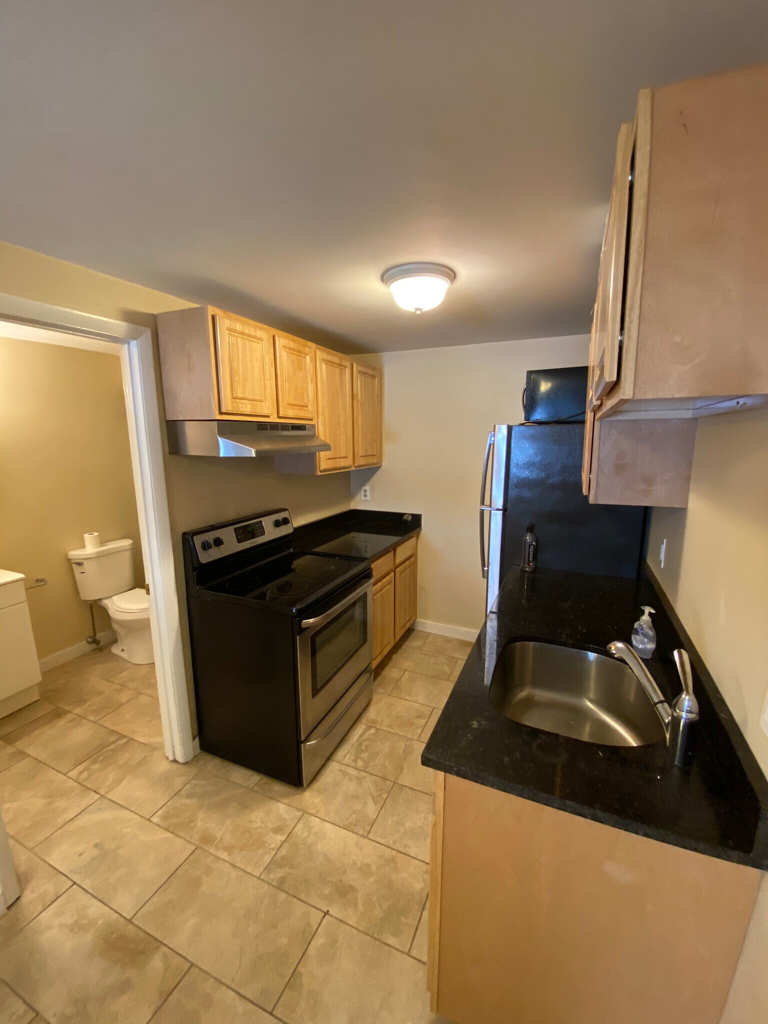 Building Photo - 382 Dorchester St