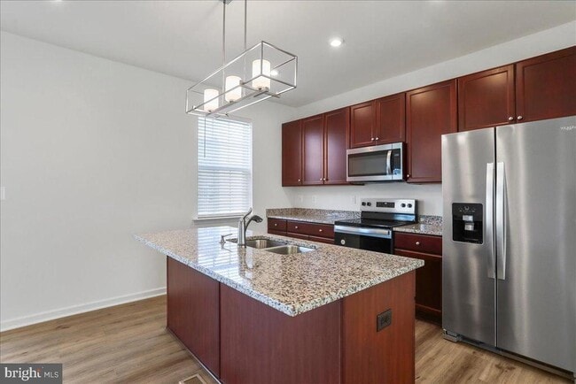Building Photo - 76 Stafford Pl