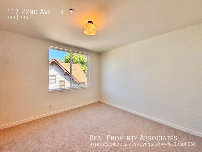 Building Photo - 117 22nd Ave
