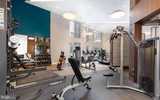 Building Photo - 145 Riverhaven Dr