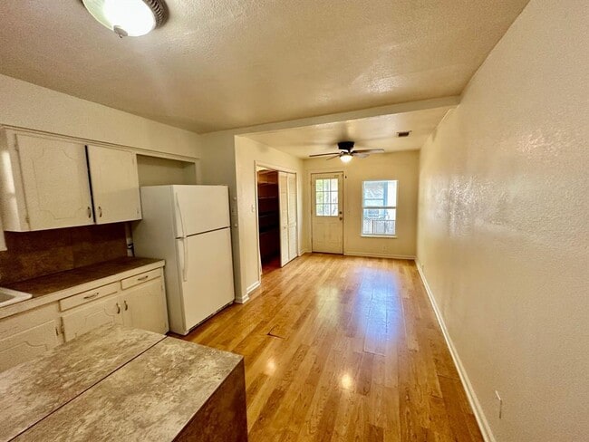Building Photo - 931 Cheatham St