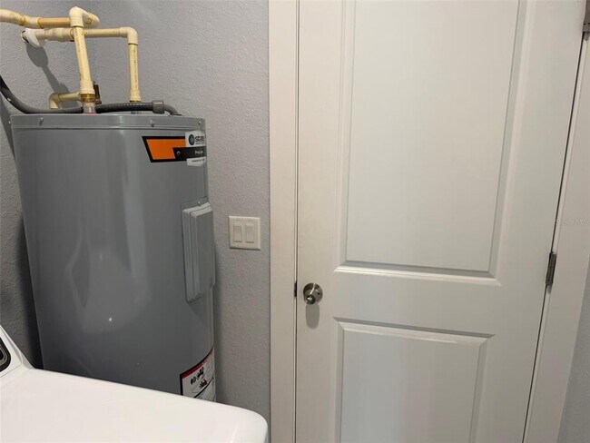 Building Photo - 1821 E Eskimo Ave