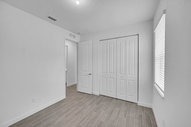 Building Photo - 3587 Angler Dr