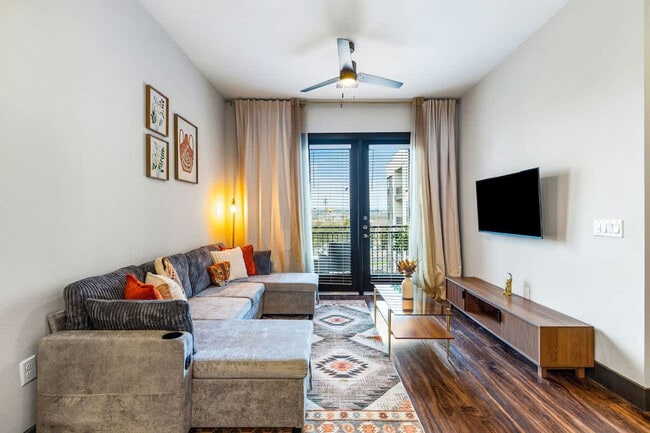 Building Photo - 9127 Research Blvd