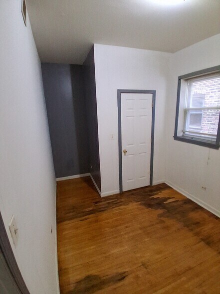 Building Photo - 4743 W Jackson Blvd