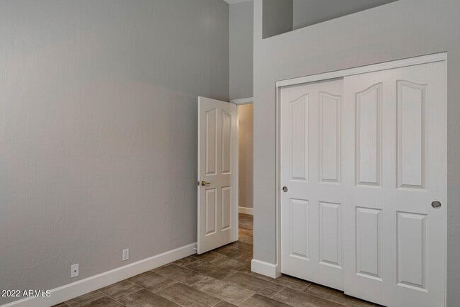 Building Photo - 4418 E Barwick Dr