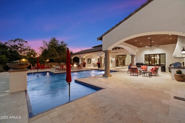Building Photo - 8515 E Sutton Dr