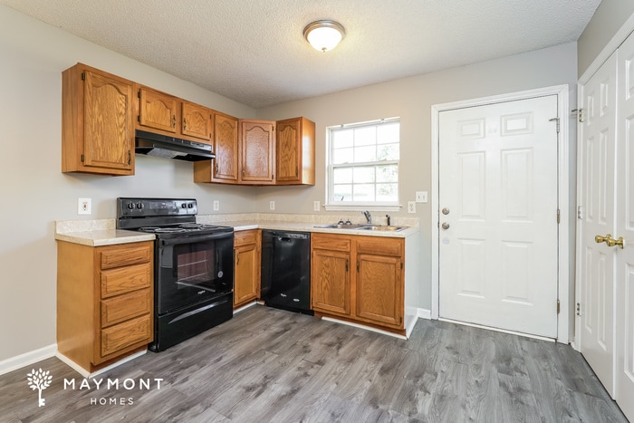 Building Photo - 1350 Woodruff Glen Dr