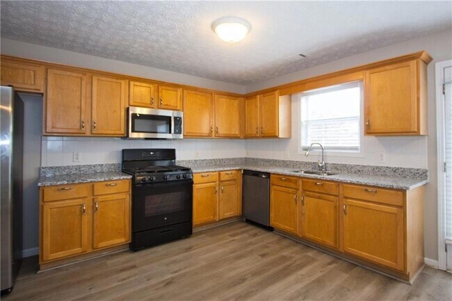 Building Photo - 3292 Shady Valley Ct SW