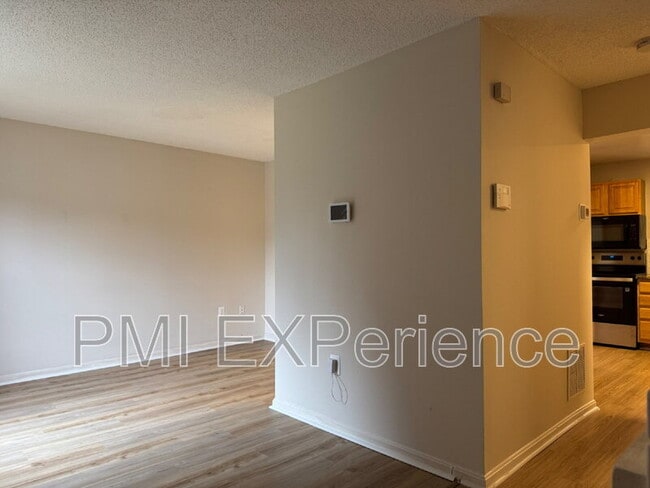 Building Photo - 709 St Michaels Dr