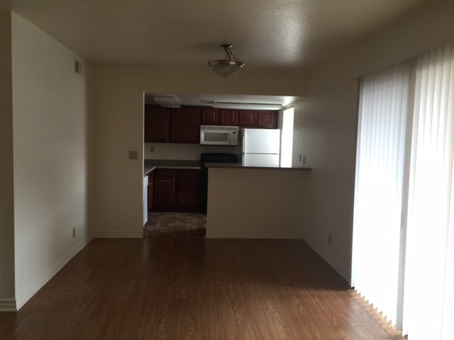 Building Photo - 5261 River Glen Dr