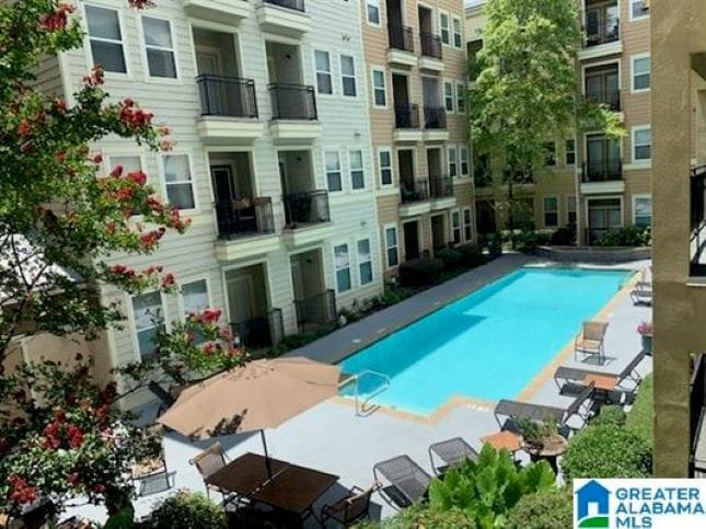 Pool - Grilling Station - 2020 5th Ave S