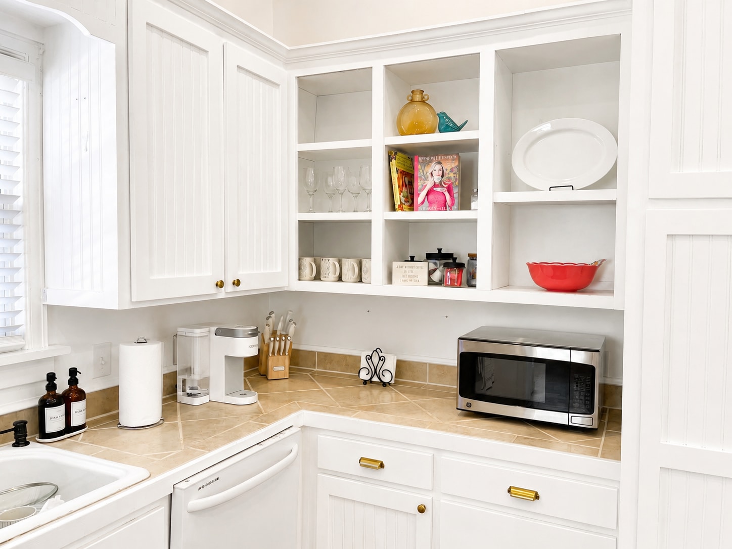 Kitchen - 1339 Saint Cloud Ave