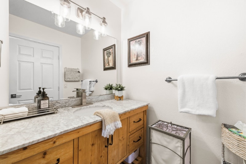 Building Photo - 999 N Pacific St