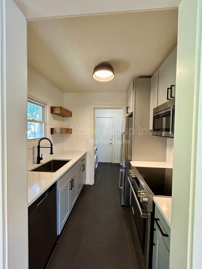 Building Photo - 4831 N Maryland Ave