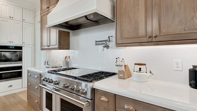 Building Photo - 1058 Debordieu Blvd