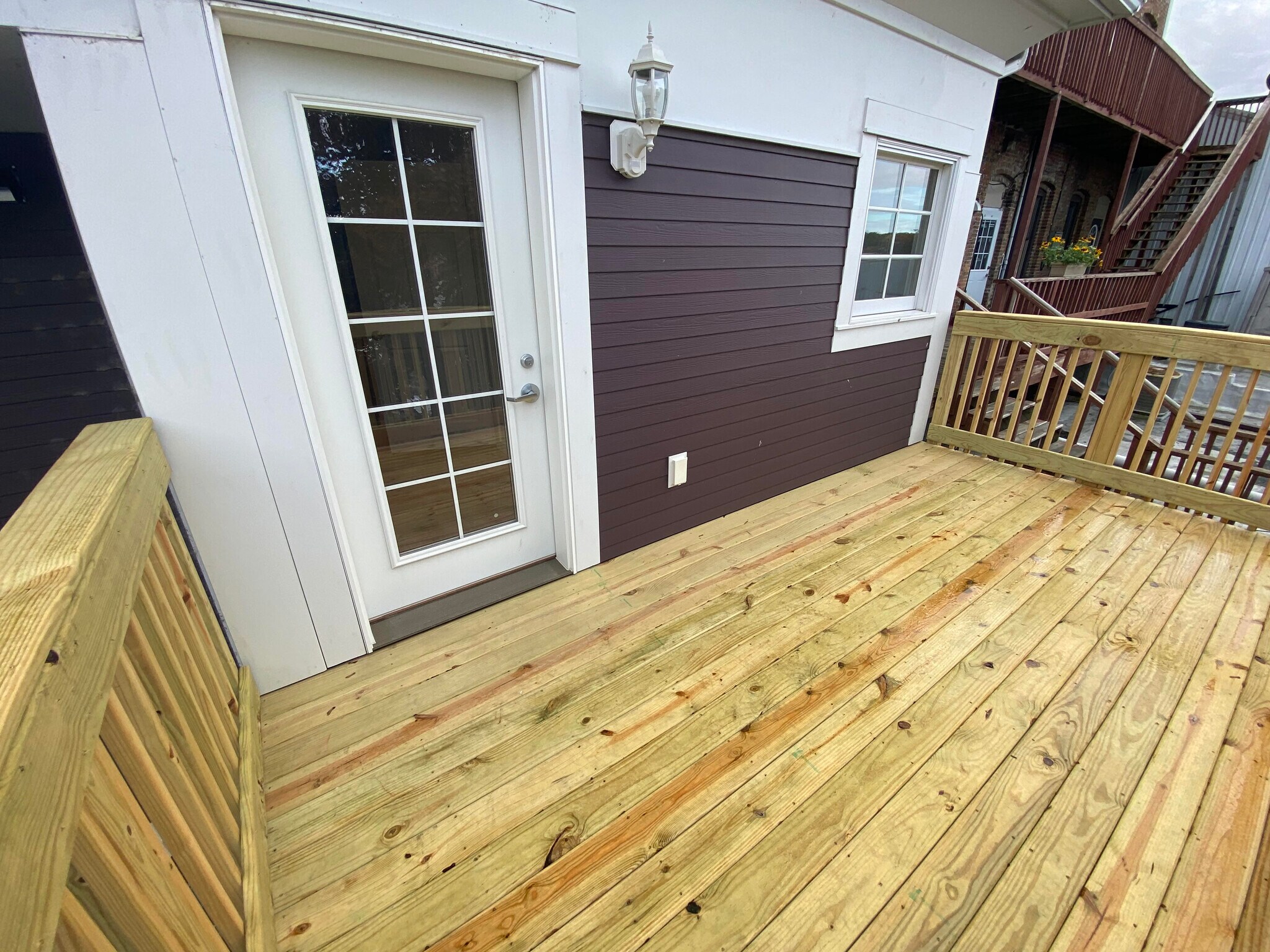 Deck - 214 S Minnesota Ave