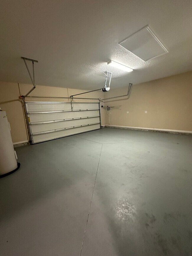Building Photo - Oceanway Beauty, WOW Amenities, 4 Bedroom ...