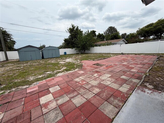 Building Photo - 1767 Valencia Ave