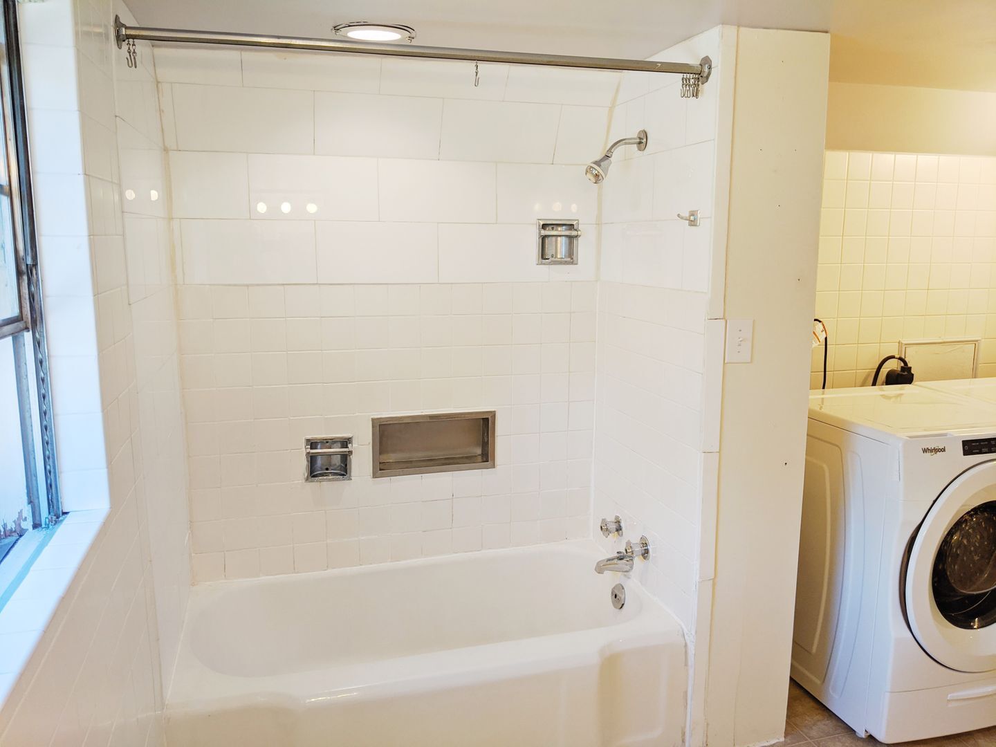 Building Photo - Clark Triplex