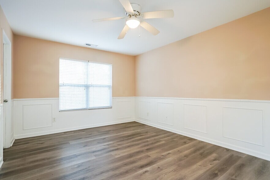 Building Photo - 4315 Offshore Dr