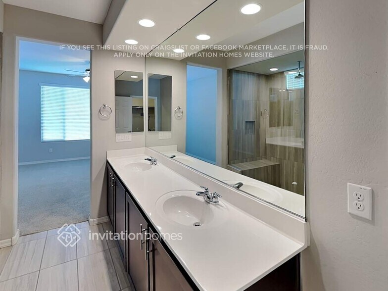 Building Photo - 19762 W Annika Dr