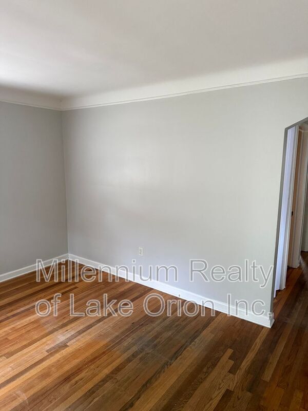 Building Photo - 271 Dick Ave